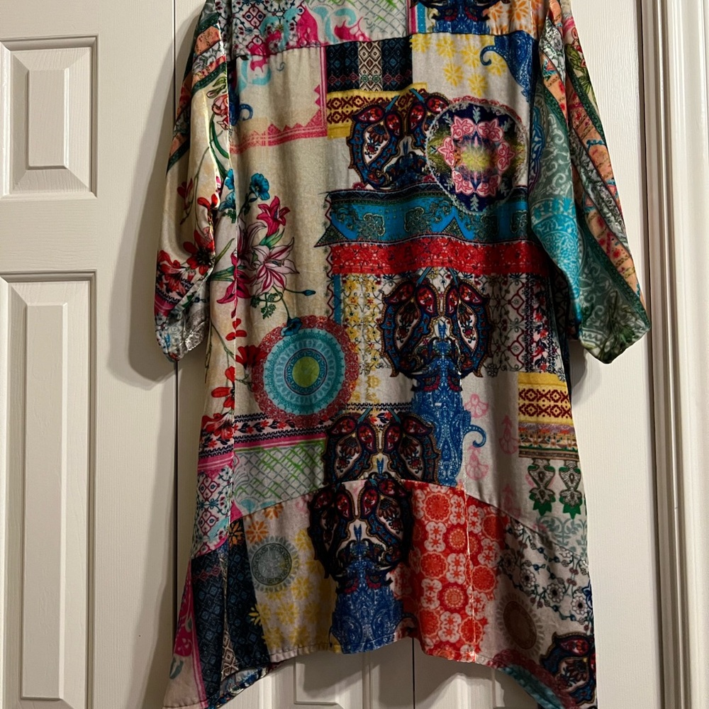 Johnny Was Gigi V-Neck Tunic - Picture 2 of 3